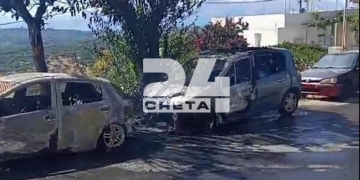 «Παραδόθηκαν» στις φλόγες τρία αυτοκίνητα στo Ρέθυμνο
