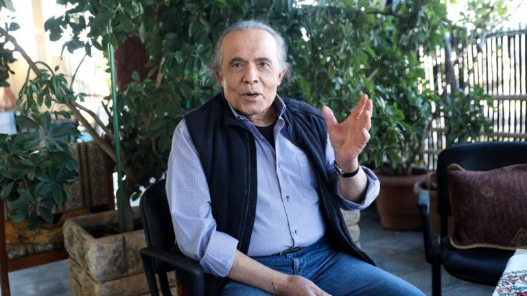 Πέθανε ο σπουδαίος τραγουδιστής Λάκης Χαλκιάς