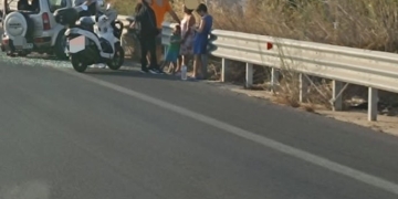 Πρωινό τροχαίο στον ΒΟΑΚ – Αυτοκίνητο συγκρούστηκε με μίνι βαν