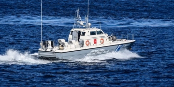 Ψάχνουν για τυχόν αγνοούμενους ανοιχτά της Γαύδου – Διασώθηκαν 48 μετανάστες