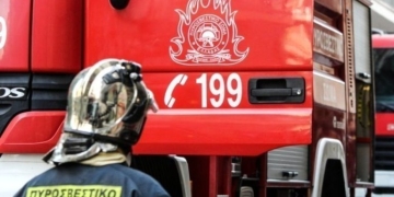 Πυρκαγιά σε συνεργείο αυτοκινήτων στο Καλοχώρι Θεσσαλονίκης