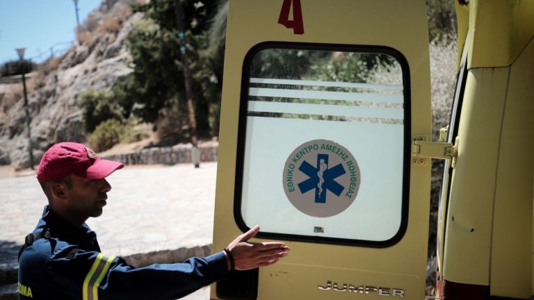 Ρόδος: Χωρίς τις αισθήσεις του ανασύρθηκε από τη θάλασσα 72χρονος Σουηδός τουρίστας