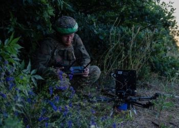 Ρωσία: Καταρρίψαμε 605 ουκρανικά drones - Zημιές σε αποθήκη της Wildberries, πυρκαγιές σε σπίτια