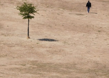 Σε σχεδόν το 70% της Γαλλίας επιβλήθηκαν μέτρα περιορισμού της χρήσης του νερού