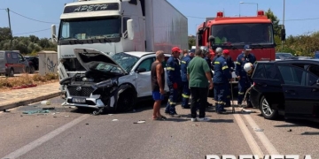 Σοβαρό τροχαίο στην είσοδο της υποθαλάσσιας σήραγγας Ακτίου - Πρέβεζας - Φορτηγό έπεσε σε ΙΧ - 8 τραυματίες