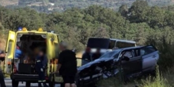 Σοβαρό τροχαίο στο Ρέθυμνο: Πέντε τραυματίες μετά από σφοδρή σύγκρουση - Ανάμεσα τους και παιδιά