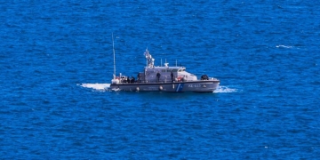 Σύγκρουση δύο τουριστικών σκαφών στους Αντίπαξους - Τρία άτομα μεταφέρθηκαν προληπτικά για έλεγχο