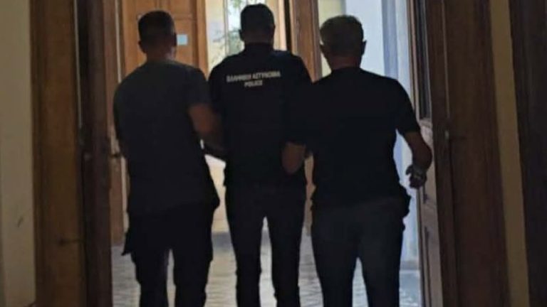 Σύρος: Προσωρινά κρατούμενος ο 41χρονος για τη δολοφονία της διασώστριας
