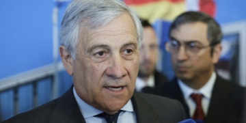 Ταγιάνι: «Δεν θεωρώ ότι με τη Γερμανία υπάρχει πρόβλημα με τις δευτερογενείς ροές»