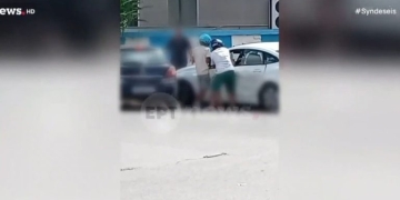 Θεσσαλονίκη: Άγρια καταδίωξη έξω από το ΑΧΕΠΑ – Στο πεζοδρόμιο το ένα όχημα, δείτε βίντεο