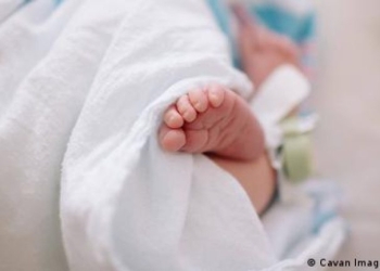 Τοκετός στη Σερβία: «Αφήνεις την αξιοπρέπειά σου στην πόρτα»