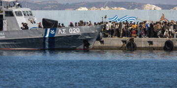 Τουλάχιστον 147 αλλοδαποί εντοπίστηκαν τις τελευταίες ώρες νότια των Καλών Λιμένων