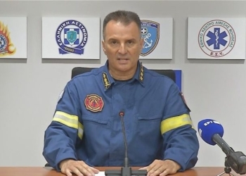 Βαθρακογιάννης: «Μάχη» με διάσπαρτες εστίες στη μεγάλη φωτιά της Αττικοβοιωτίας