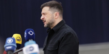 Ζελένσκι: Έκκληση προς τους συμμάχους για προμήθεια αντιβαλλιστικών συστημάτων