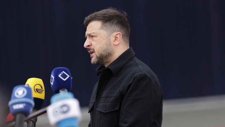 Ζελένσκι: Ζήτησε από τον Ρούτε περισσότερη βοήθεια στην αντιαεροπορική άμυνα